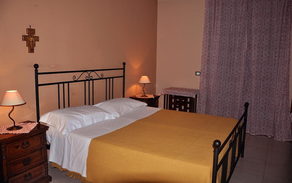Etna Torre Del Grifo Mascalucia Room photo
